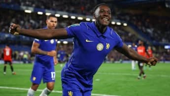 Danny Welbeck scores as Chelsea ease past Luton in Carabao Cup