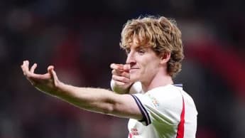 Harry Kane explains how Barcelona move has boosted Anthony Gordon’s confidence