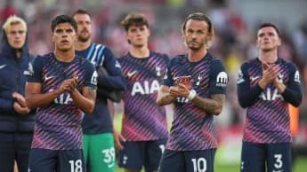 Roberto De Zerbi's Tottenham reign begins with disastrous defeat at Brentford Roberto De Zerbi's Tottenham reign begins with disastrous defeat at Brentford