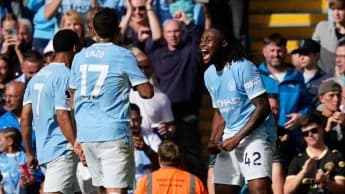 Defence optional as Man City defeat Sunderland in eight goal thriller