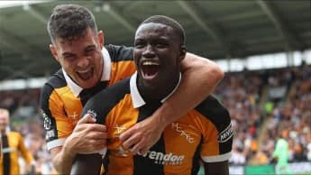 Hull City stun Man Utd on Premier League return Hull City stun Man Utd on Premier League return