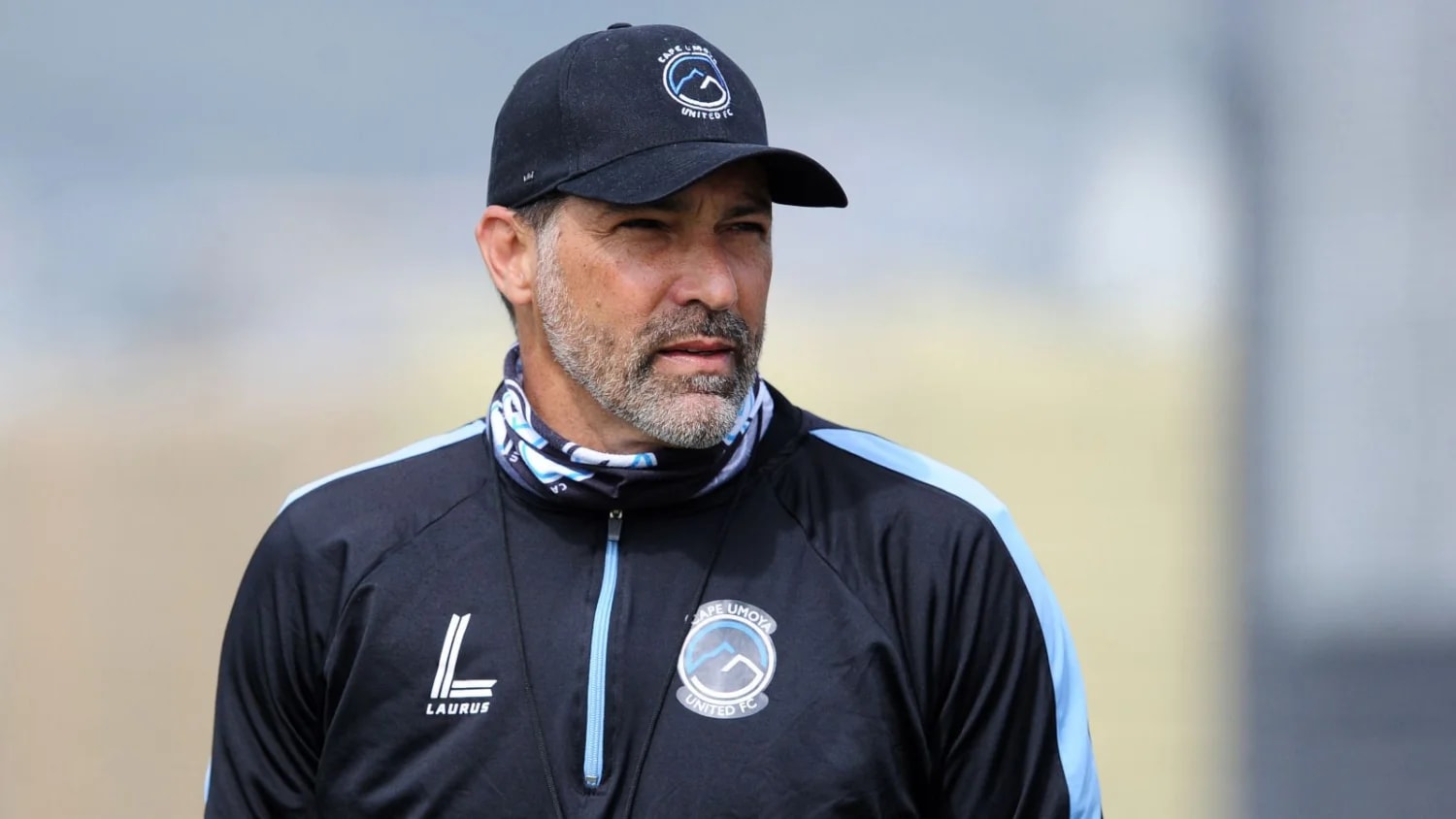 Roger De Sa's role at Cape Town Spurs clarified by CEO Alexi Efstathiou Roger De Sa's role at Cape Town Spurs clarified by CEO Alexi Efstathiou