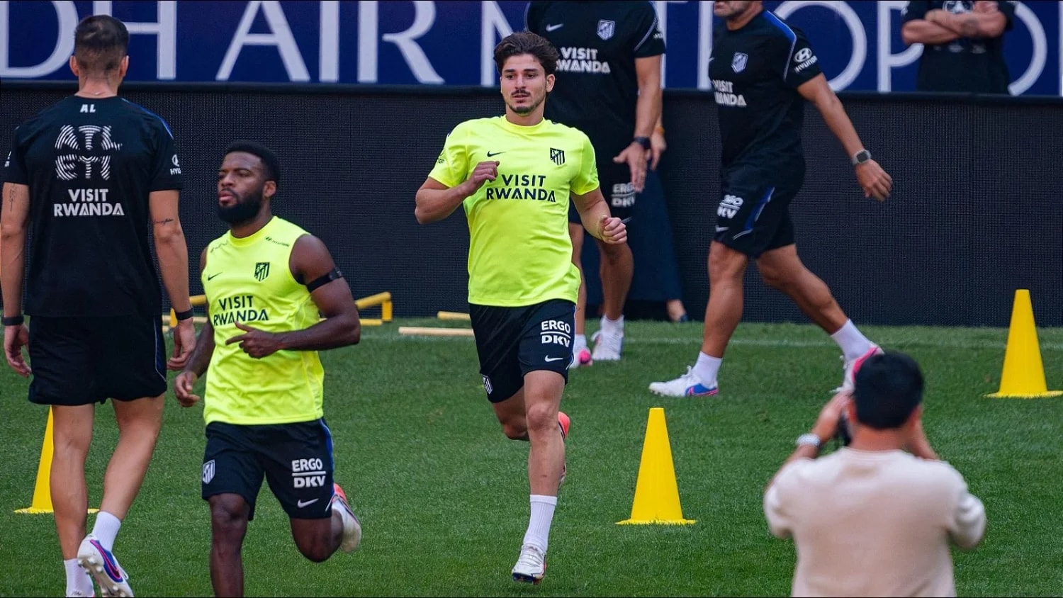 Diego Simeone confirms Julian Alvarez return for Atletico's Villareal clash Diego Simeone confirms Julian Alvarez return for Atletico's Villareal clash
