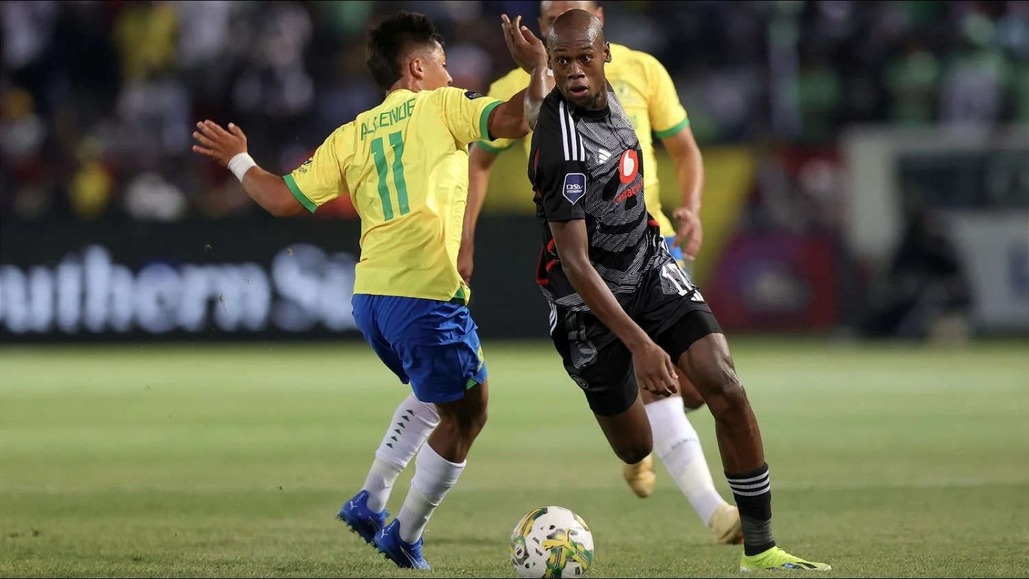 Marcelo Allende remains happy at Mamelodi Sundowns amid exit rumours Marcelo Allende remains happy at Mamelodi Sundowns amid exit rumours