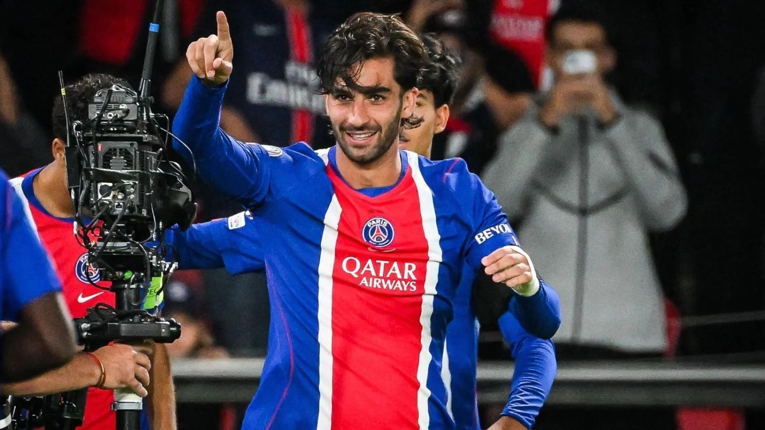 Ferran Torres strikes as PSG finally break Ligue 1 duck Ferran Torres strikes as PSG finally break Ligue 1 duck