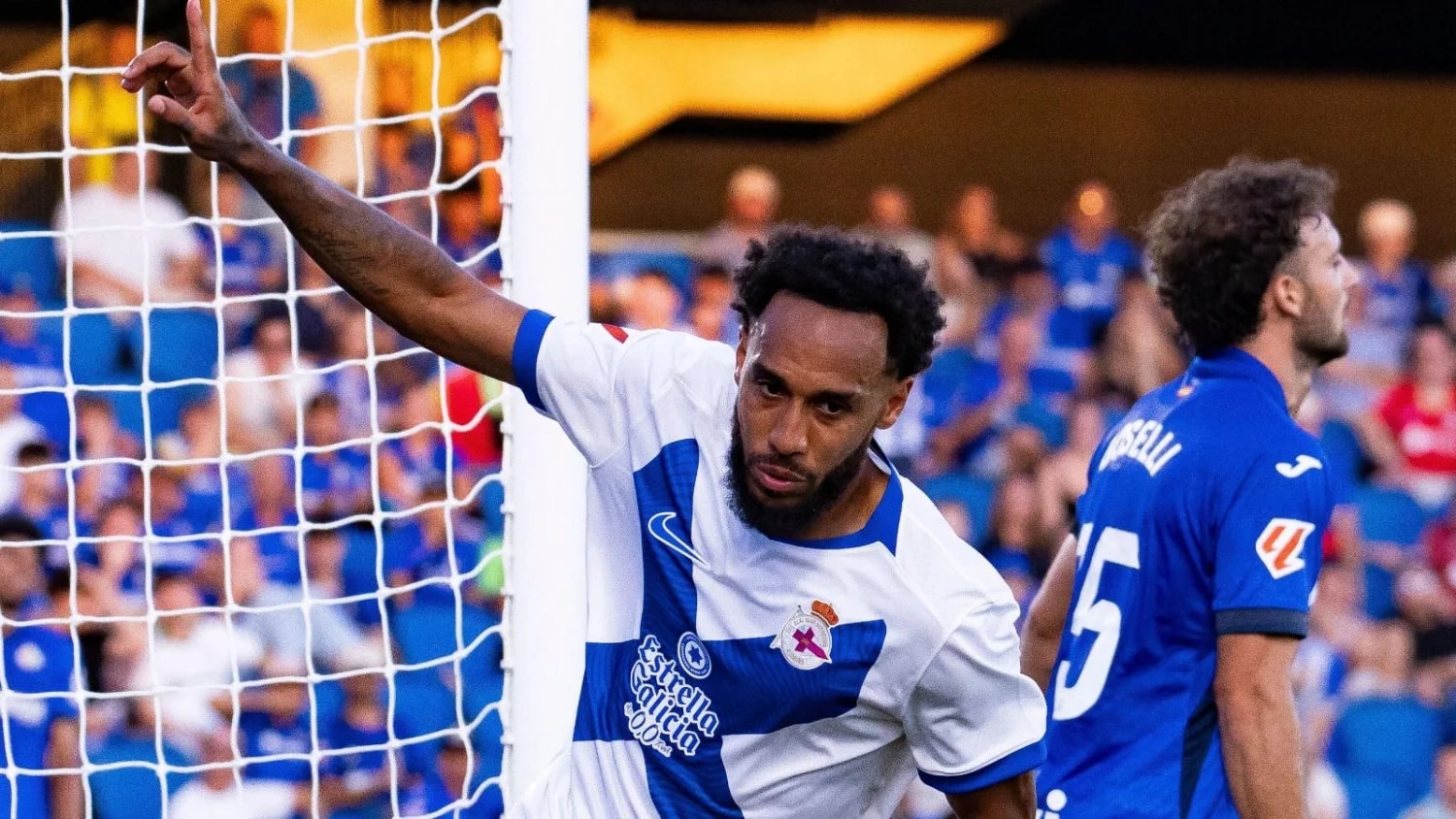 Pierre-Emerick Aubameyang faces two-month lay-off for after knee surgery Pierre-Emerick Aubameyang faces two-month lay-off for after knee surgery