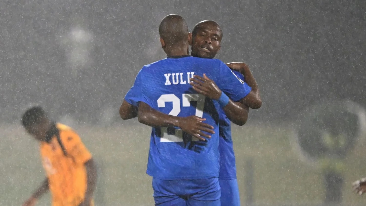 Chiefs salvage rain-soaked draw against plucky Richards Bay Chiefs salvage rain-soaked draw against plucky Richards Bay