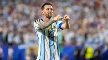 Lisandro Martinez urges Argentina to honour Lionel Messi with historic farewell Lisandro Martinez urges Argentina to honour Lionel Messi with historic farewell