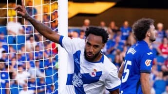 Pierre-Emerick Aubameyang faces two-month lay-off for after knee surgery Pierre-Emerick Aubameyang faces two-month lay-off for after knee surgery