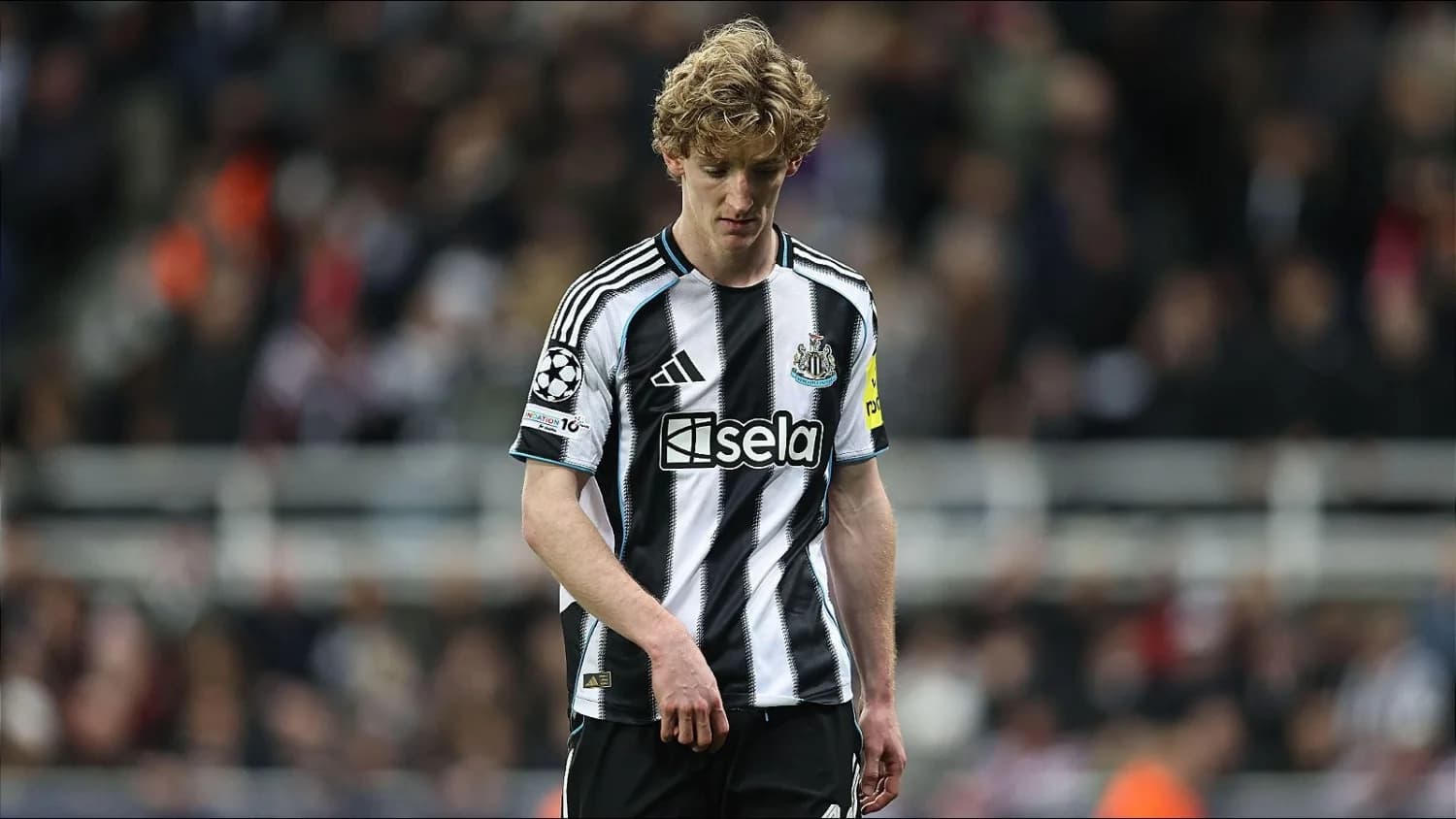 Bayern Munich begin talks with Newcastle United over Anthony Gordon