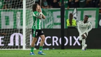 Hector Bellerin strikes late to deny Real Madrid victory