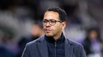 Liam Rosenior: Chelsea players deserve credit despite Carabao Cup exit