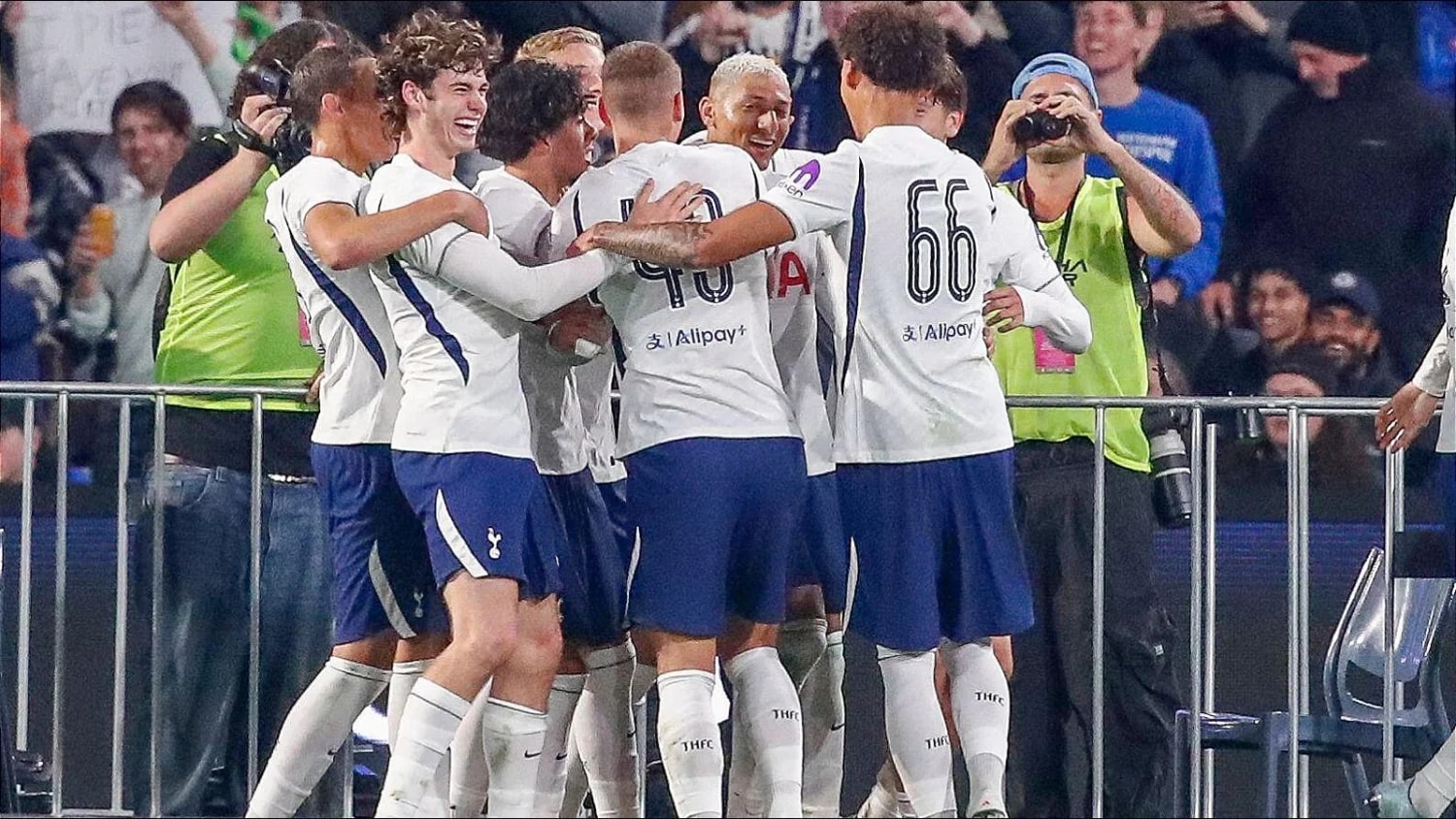 Richarlison strikes late as 10-man Tottenham sink Chelsea in Sydney Richarlison strikes late as 10-man Tottenham sink Chelsea in Sydney