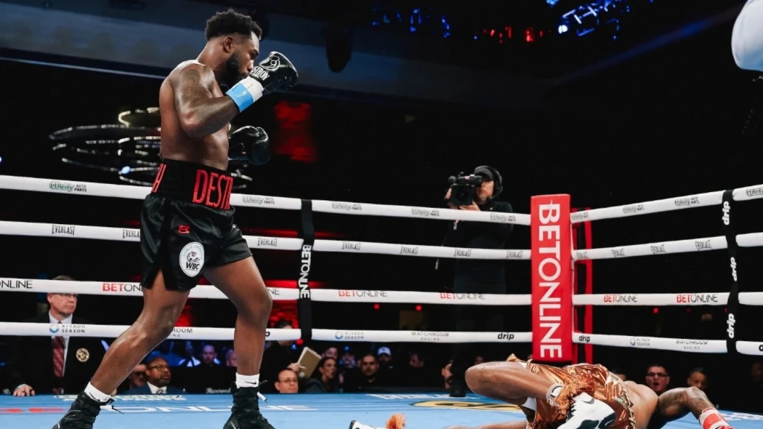 Adames outclasses Williams to retain WBC middleweight crown in Orlando Adames outclasses Williams to retain WBC middleweight crown in Orlando