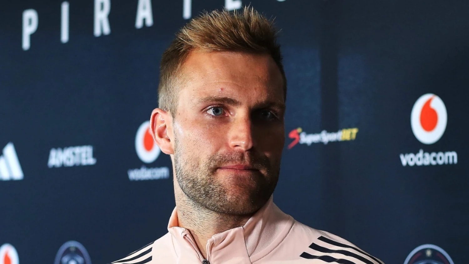 Orlando Pirates' Andre De Jong Eyes Defining Night As Pirates Host Mamelodi Sundowns Orlando Pirates' Andre De Jong Eyes Defining Night As Pirates Host Mamelodi Sundowns