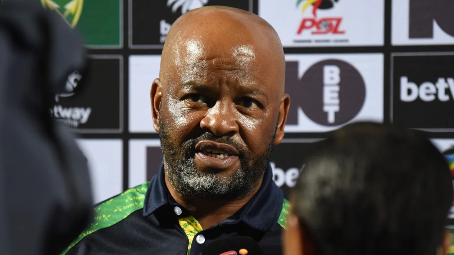 Manqoba Mngqithi turns focus to Young Africans after failed Kaizer Chiefs move (TN) Manqoba Mngqithi turns focus to Young Africans after failed Kaizer Chiefs move (TN)