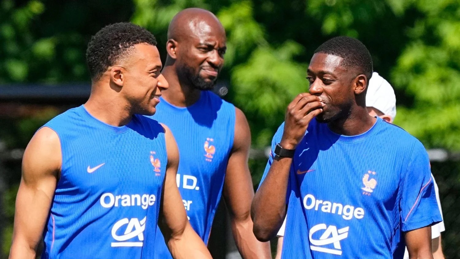 Ousmane Dembele hits back at Kylian Mbappe critics ahead of France's World Cup opener Ousmane Dembele hits back at Kylian Mbappe critics ahead of France's World Cup opener