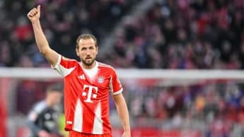 Harry Kane double helps Bayern Munich survive late Frankfurt fightback Harry Kane double helps Bayern Munich survive late Frankfurt fightback