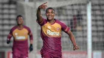 Debut hat-trick from Stellenbosch teenager Quwan Plaatjies sinks out of sorts Marumo Gallants Debut hat-trick from Stellenbosch teenager Quwan Plaatjies sinks out of sorts Marumo Gallants